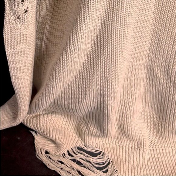 New Vintage Havana Oatmeal Women's Cold Shoulder Distressed Sweater size Small - Picture 3 of 13